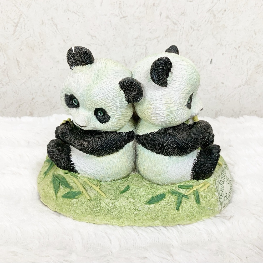 Vintage 1990 Endangered Young’uns Baby Pandas NCE Collectible Figure Rare